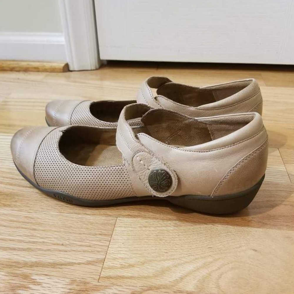 Taos mary jane shoes